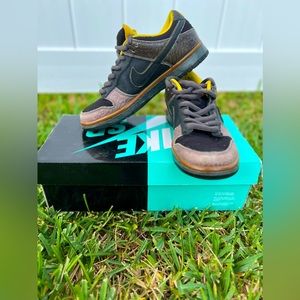 2010 Nike Dunk Low Premium SB QS ‘Yellow Curb’